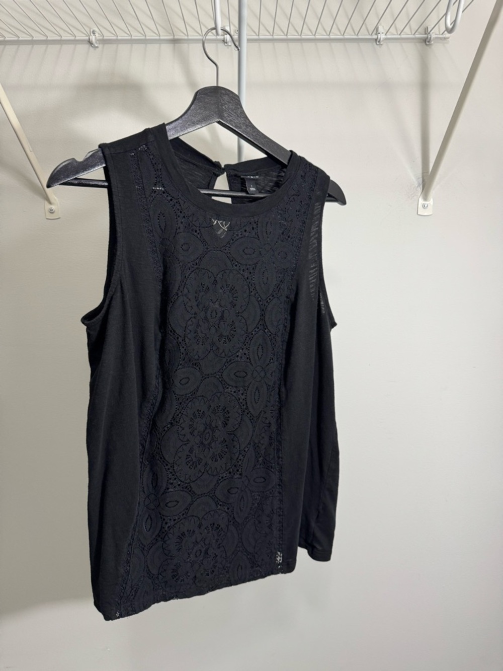 Torrid Size 1 Black Lace-Front Sleeveless Tank Top